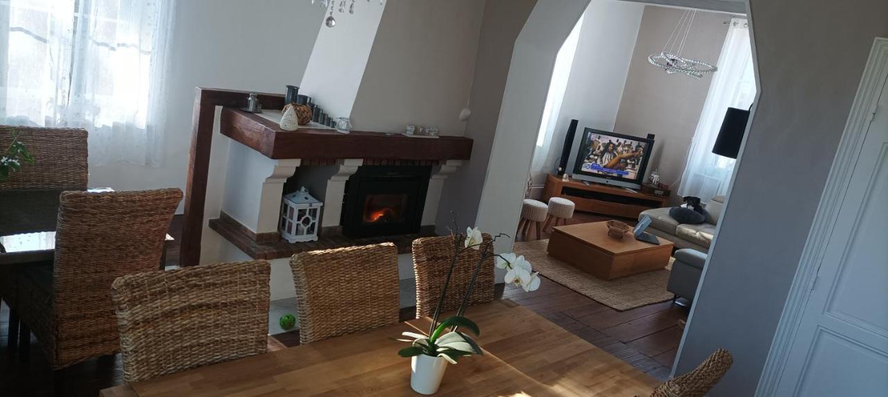 Montplaisir Bed and Breakfast Montendre Exteriör bild