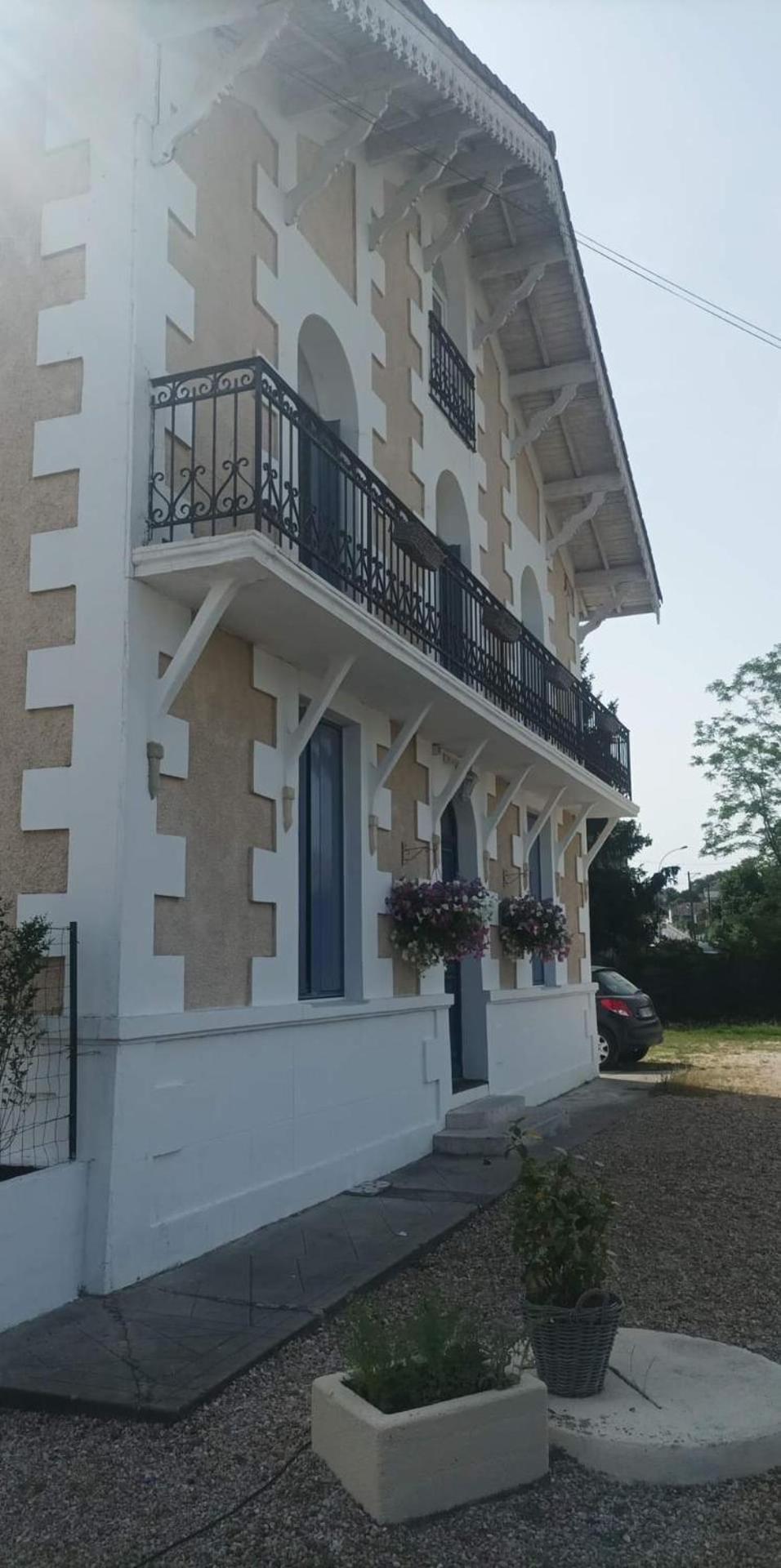 Montplaisir Bed and Breakfast Montendre Exteriör bild